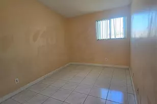 626 NE 195th St, Miami, FL 33179 - Photo 10