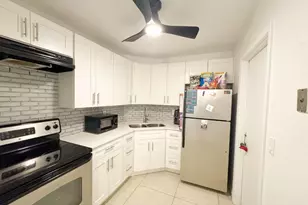 136 NE 19th Ct, Wilton Manors, FL 33305 - Photo 4