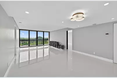 2400 Presidential Way #505, West Palm Beach, FL 33401 - Photo 6