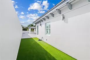 218 NE 15th Ave, Fort Lauderdale, FL 33301 - Photo 44