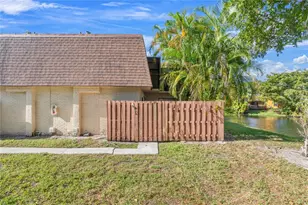 5822 Swordfish Ct, Tamarac, FL 33319 - Photo 2