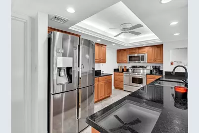 1150 Hillsboro Mile #204, Pompano Beach, FL 33062 - Photo 10