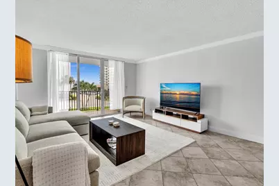 1150 Hillsboro Mile #204, Pompano Beach, FL 33062 - Photo 16