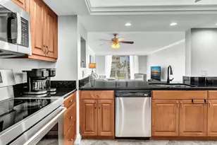 1150 Hillsboro Mile, Pompano Beach, FL 33062 - Photo 6