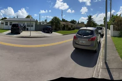 823 N 20th Court, Hollywood, FL 33020 - Photo 1