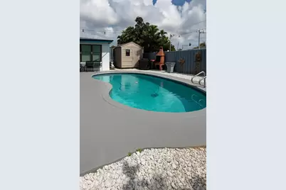 823 N 20th Court, Hollywood, FL 33020 - Photo 2