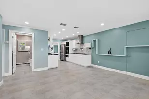 1201 N Tyrone Blvd N, Saint Petersburg, FL 33710 - Photo 8