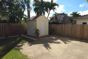 21053 SW 88th Pl, Cutler Bay, FL 33189 - Photo 10