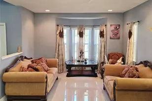 21053 SW 88th Pl, Cutler Bay, FL 33189 - Photo 14