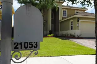 21053 SW 88th Pl, Cutler Bay, FL 33189 - Photo 2