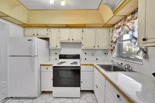 2901 Sunrise Lakes Dr Unit, Fort Lauderdale, FL 33322 - Photo 6