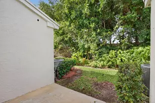 7711 Sanibel Dr, Tamarac, FL 33321 - Photo 22
