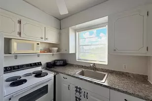 204 Oakridge M, Deerfield Beach, FL 33442 - Photo 8