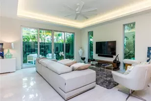 240 Shore Ct, Fort Lauderdale, FL 33308 - Photo 6