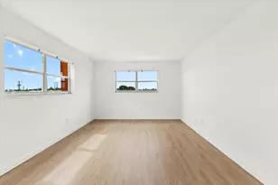 3700 NW 21st St, Lauderdale Lakes, FL 33311 - Photo 8