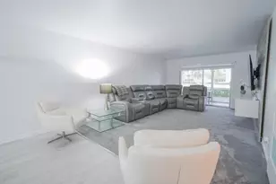 3201 Portofino Point, Coconut Creek, FL 33066 - Photo 8