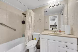 4627 Bougainvilla Dr, Fort Lauderdale, FL 33308 - Photo 18