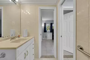 4627 Bougainvilla Dr, Fort Lauderdale, FL 33308 - Photo 20