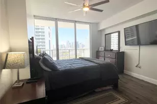 1750 N Bayshore Dr, Miami, FL 33132 - Photo 12