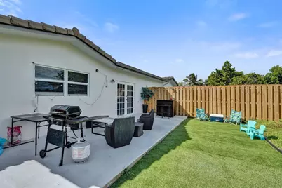 4017 Woodside Drive, Coral Springs, FL 33065 - Photo 18