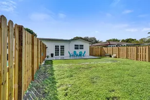 4017 Woodside Dr, Coral Springs, FL 33065 - Photo 36