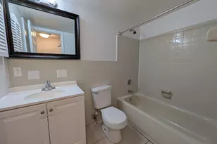 481 Sunshine Dr, Pompano Beach, FL 33066 - Photo 10