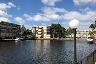 2761 Taft St, Hollywood, FL 33020 - Photo 14