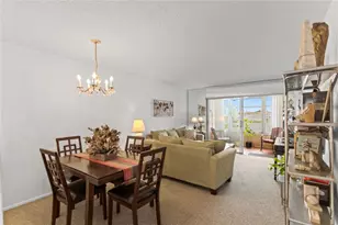 8280 Sunrise Lakes Blvd, Sunrise, FL 33322 - Photo 14