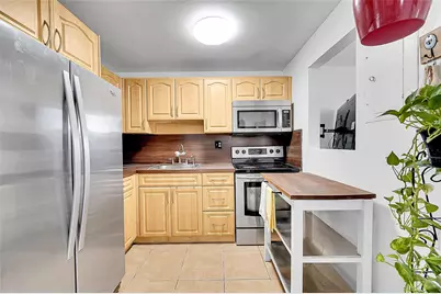 9061 Sunrise Lakes Boulevard #102, Sunrise, FL 33322 - Photo 6