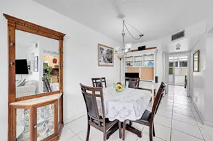 9061 Sunrise Lakes Blvd, Sunrise, FL 33322 - Photo 4