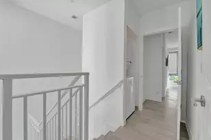 703 SE 16th Ct, Fort Lauderdale, FL 33316 - Photo 18