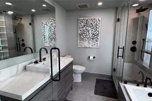 650 NE 32nd St, Miami, FL 33137 - Photo 22