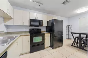 7602 Pinewalk Dr Unit, Margate, FL 33063 - Photo 10