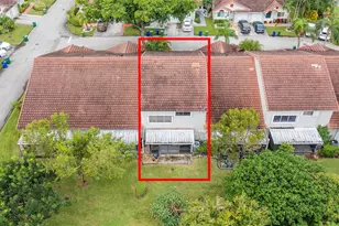 7602 Pinewalk Dr Unit, Margate, FL 33063 - Photo 4