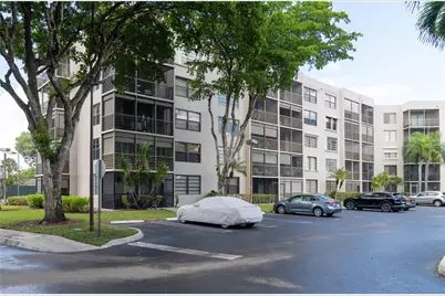 1101 Colony Point Circle #220, Pembroke Pines, FL 33026 - Photo 18