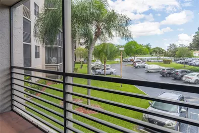 1101 Colony Point Circle #220, Pembroke Pines, FL 33026 - Photo 16
