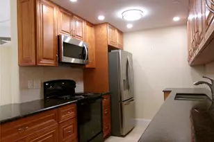 2401 Antigua Cir, Coconut Creek, FL 33066 - Photo 2