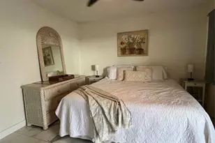 900 SW 10th Terrace, Hallandale Beach, FL 33009 - Photo 10