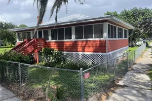 301 Avenue L, Moore Haven, FL 33471 - Photo 2