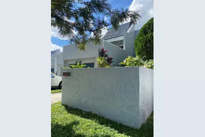 1833 NW 58 Avenue #30, Lauderhill, FL 33313 - Photo 1