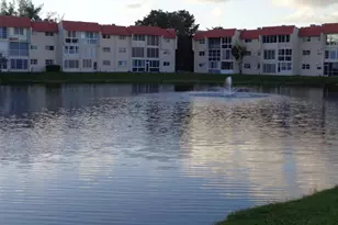 2831 E Sunrise Lakes Dr, Sunrise, FL 33322 - Photo 18