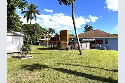 3043 SE Banyan Street, Stuart, FL 34997 - Photo 4