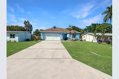 3043 SE Banyan Street, Stuart, FL 34997 - Photo 2