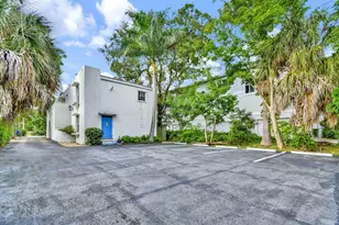 621 NE 28th St, Wilton Manors, FL 33334 - Photo 6