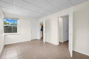 261 NE 45th St, Oakland Park, FL 33334 - Photo 26