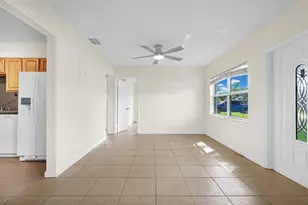 261 NE 45th St, Oakland Park, FL 33334 - Photo 8