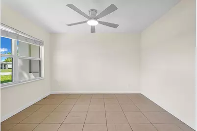 261 NE 45th Street, Oakland Park, FL 33334 - Photo 10