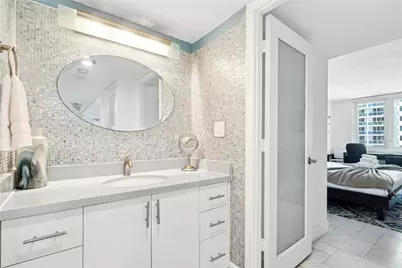 2301 Collins Avenue #1015, Miami Beach, FL 33139 - Photo 10