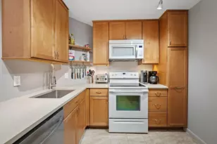 340 Sunset Dr, Fort Lauderdale, FL 33301 - Photo 6