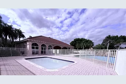 322 SW 193rd Avenue, Pembroke Pines, FL 33029 - Photo 38